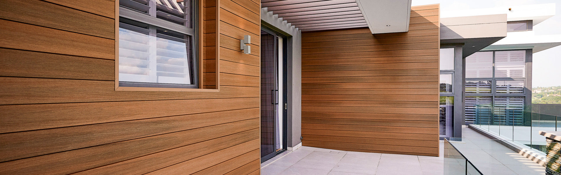 Lambris extérieur en composite