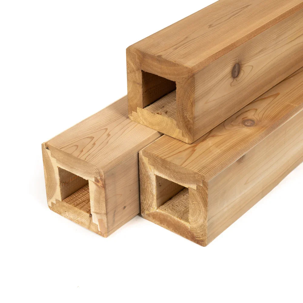 Quattropost à âme creuse en cèdre 6" x 6" nominale (5 1/2" x 5 1/2" réelle)