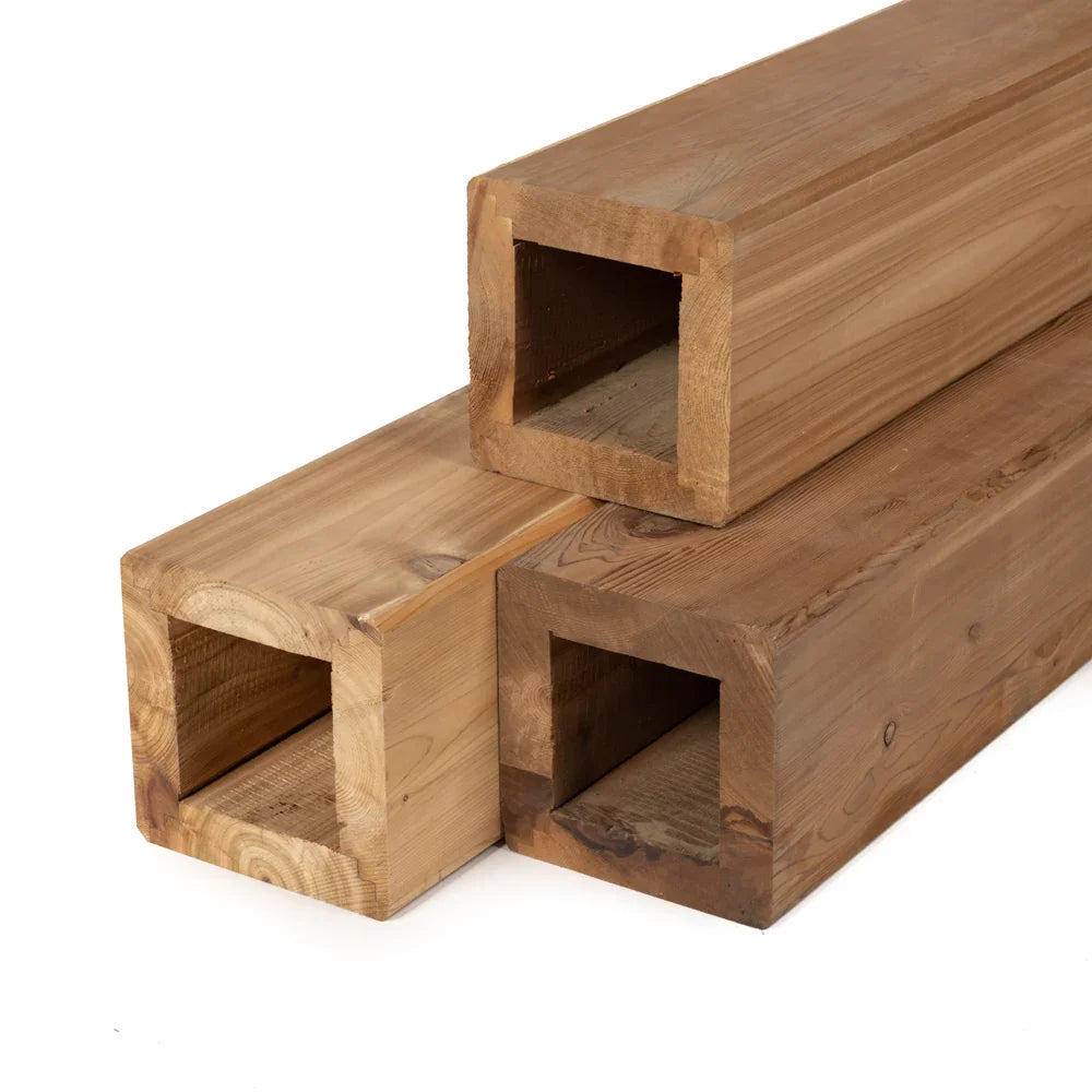 Quattropost à âme creuse en cèdre 8" x 8" nominale (7 1/4" x 7 1/4" réelle)