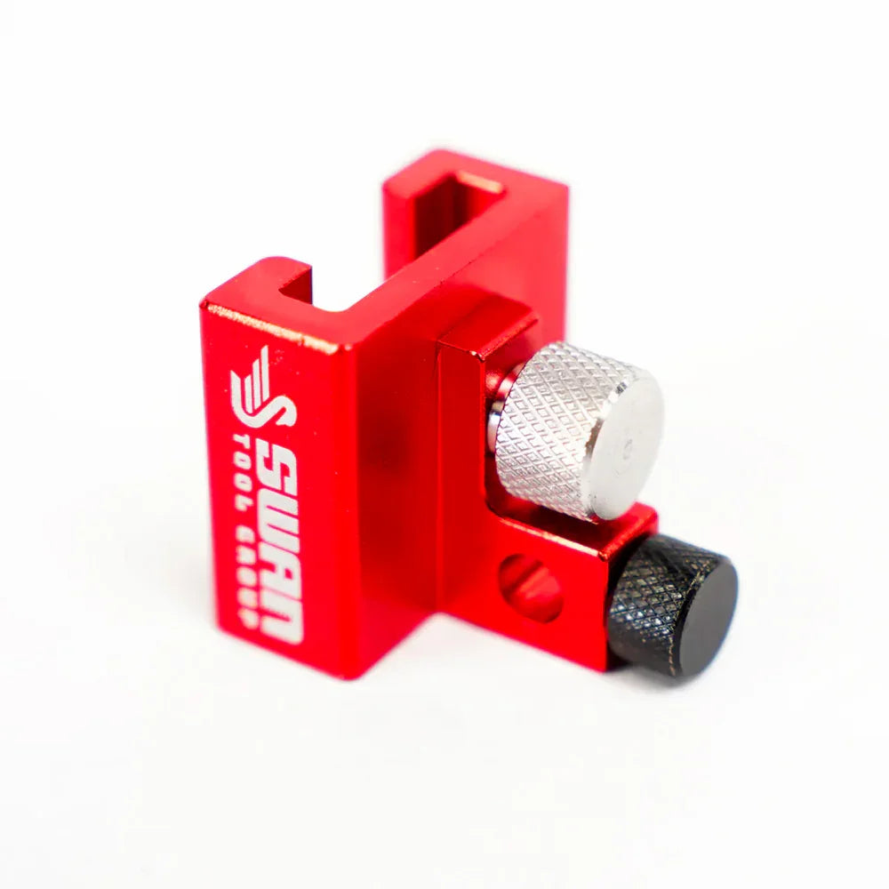 Serre-joint rouge Swan Tool Co pour ébénisterie et projets bois