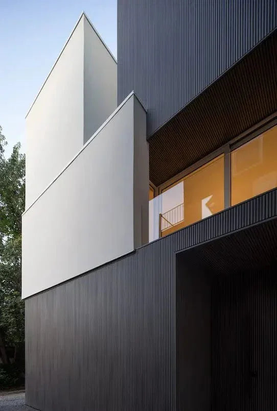 Composite Norvegian Siding #UH61 - 1’’ x 7.7’’ Silver Gray