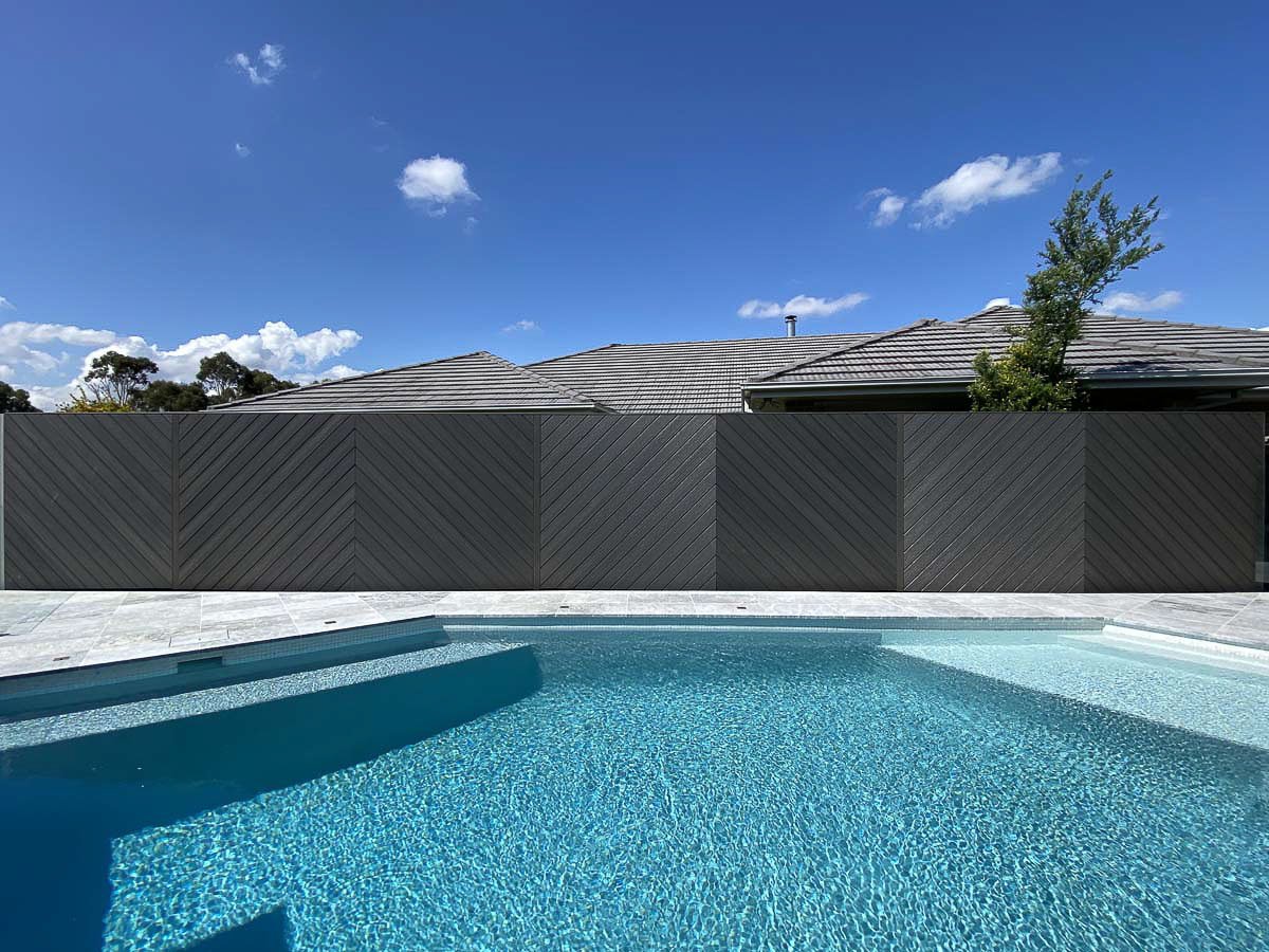 Composite Gap Siding #US31 - 1/2’’ x 5 1/2’’ Silver Gray