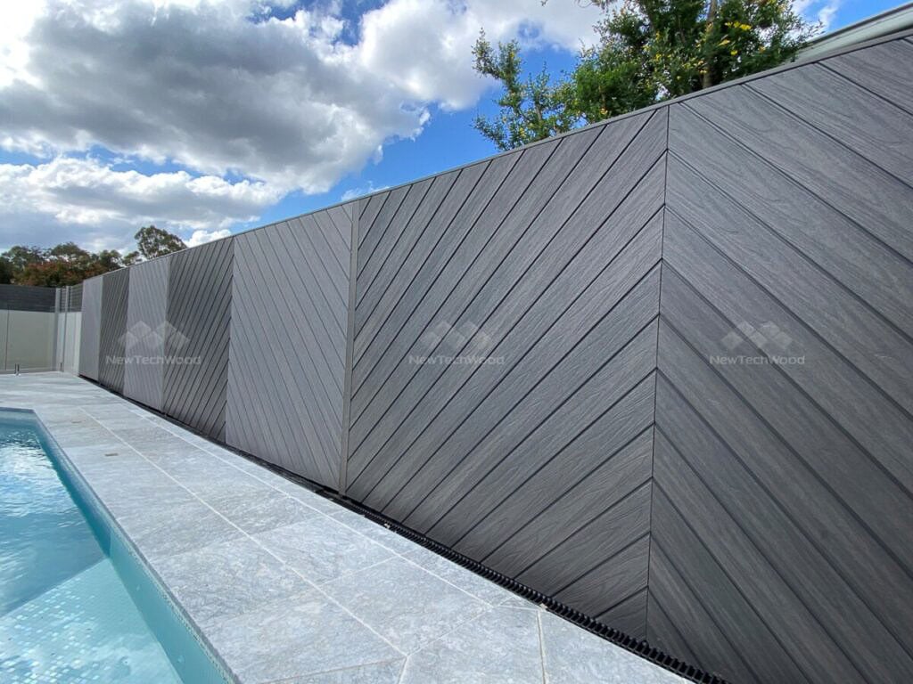 Composite Gap Siding #US31 - 1/2’’ x 5 1/2’’ Silver Gray