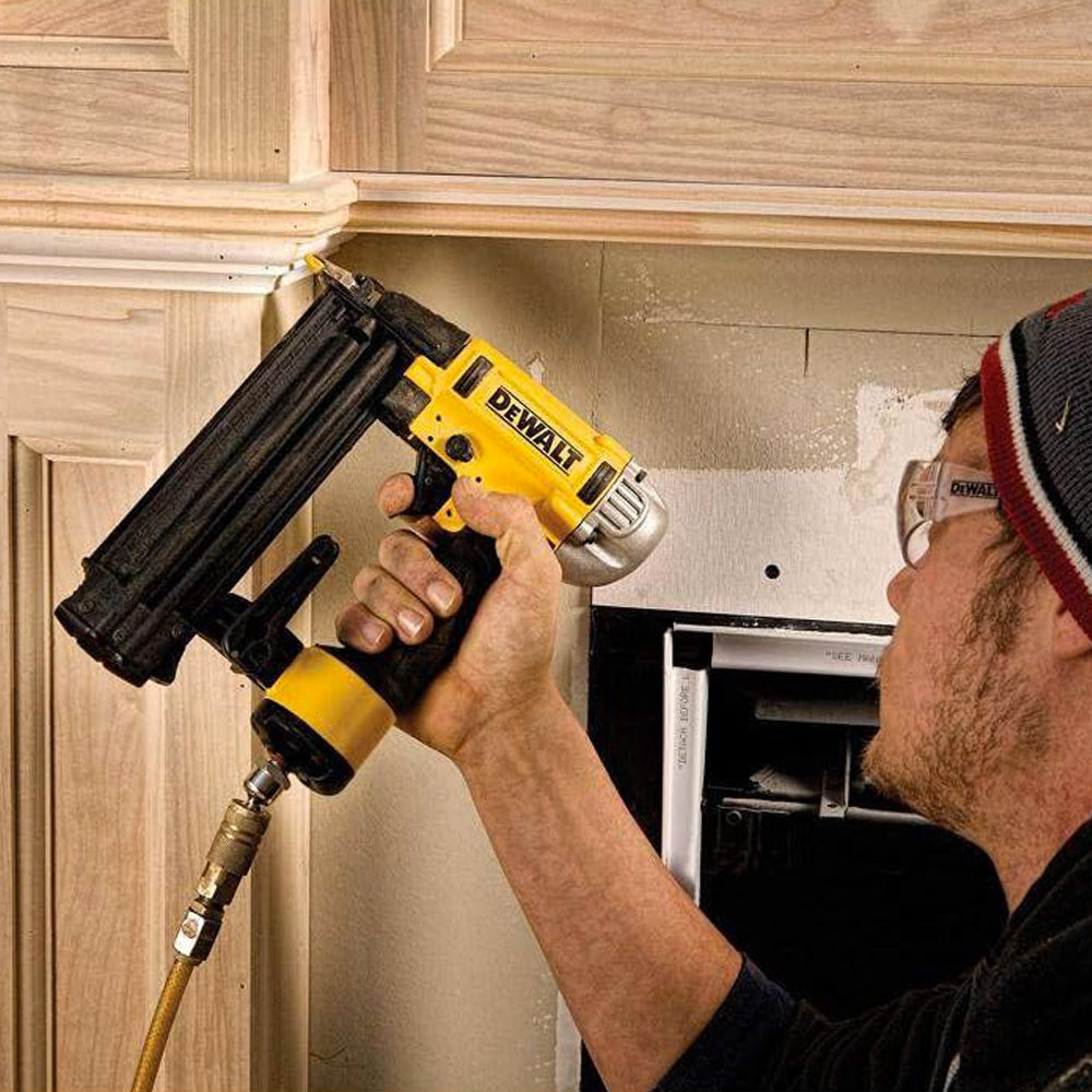 Brad Nailer 18-gauge #DWFP12233 - Dewalt