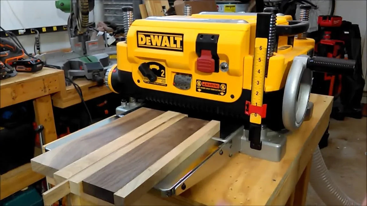 Planeur à deux vitesses et trois lames de 13 po DW735XCAN - Dewalt