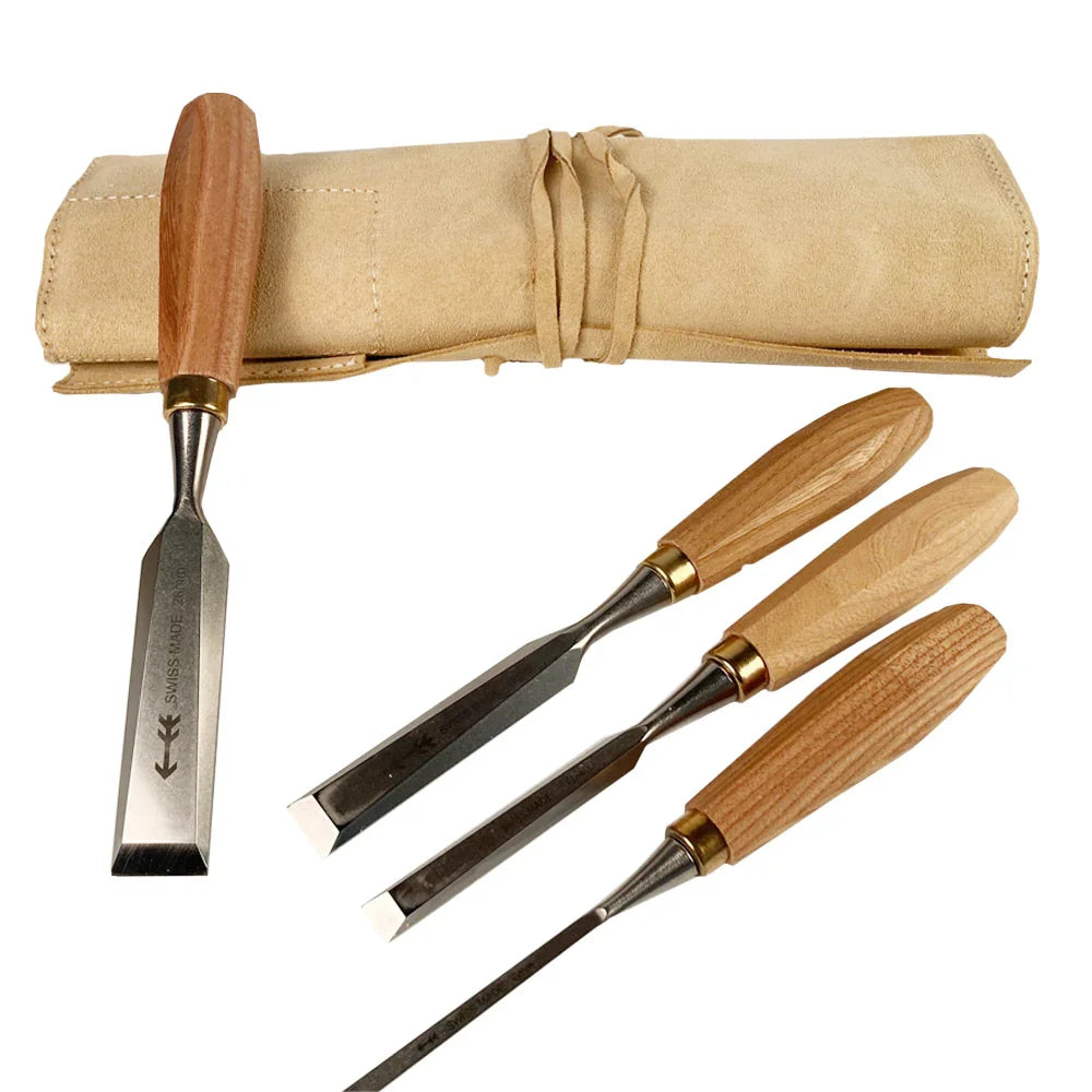 Ensemble de ciseaux à bois avec manches en bois et pochette en cuir pour ébénisterie.