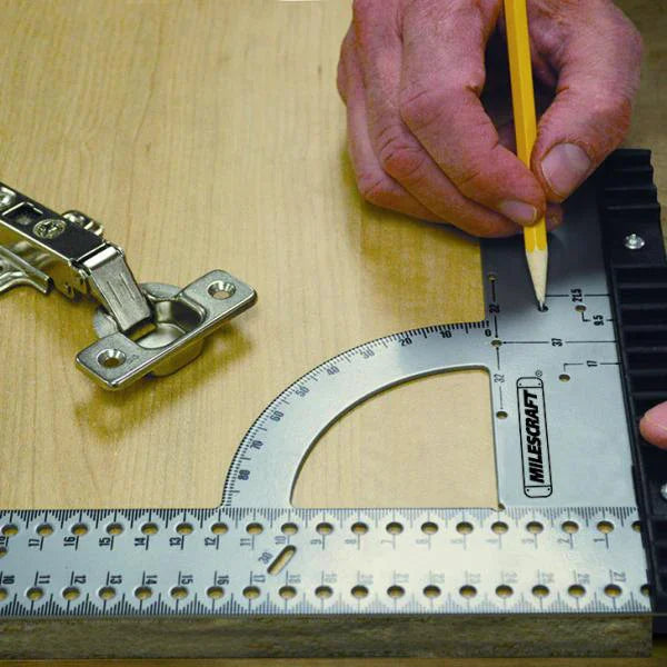 Équerre graduée 12" avec mesures impériales - Milescraft