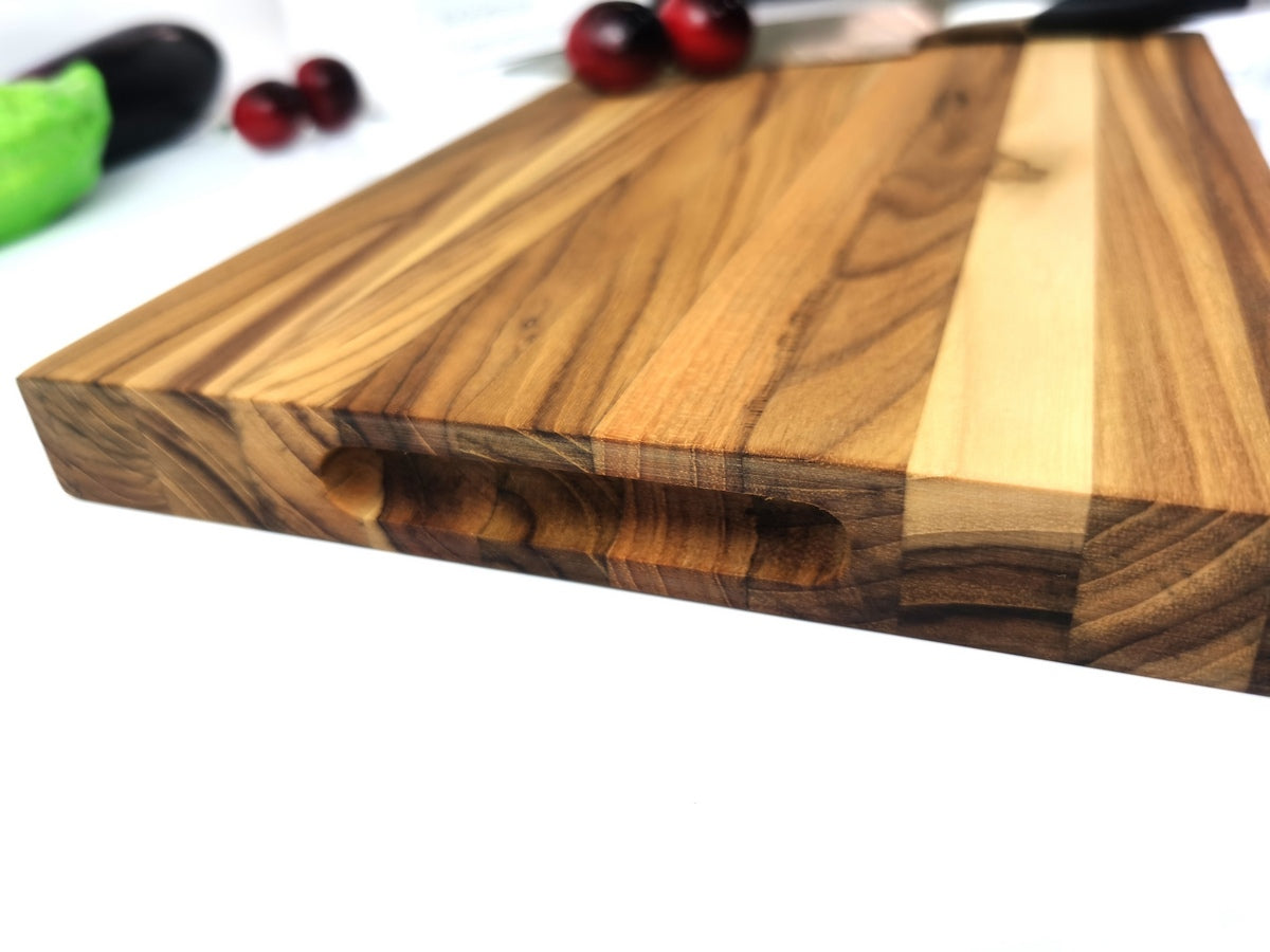 Planche à découper en teck 0.9" x 7.8" x 11.8"