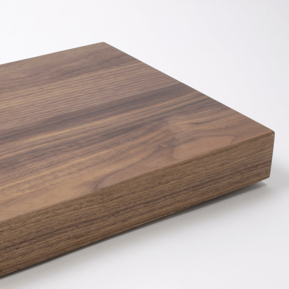 Tablette en noyer noir massif rainurée - Lignum