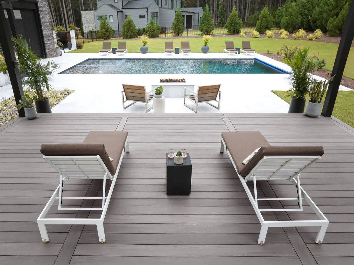 Contremarche de terrasse en PVC Avancé 3/4" x 7 1/4" x 12' TimberTech Landmark - Castle Gate