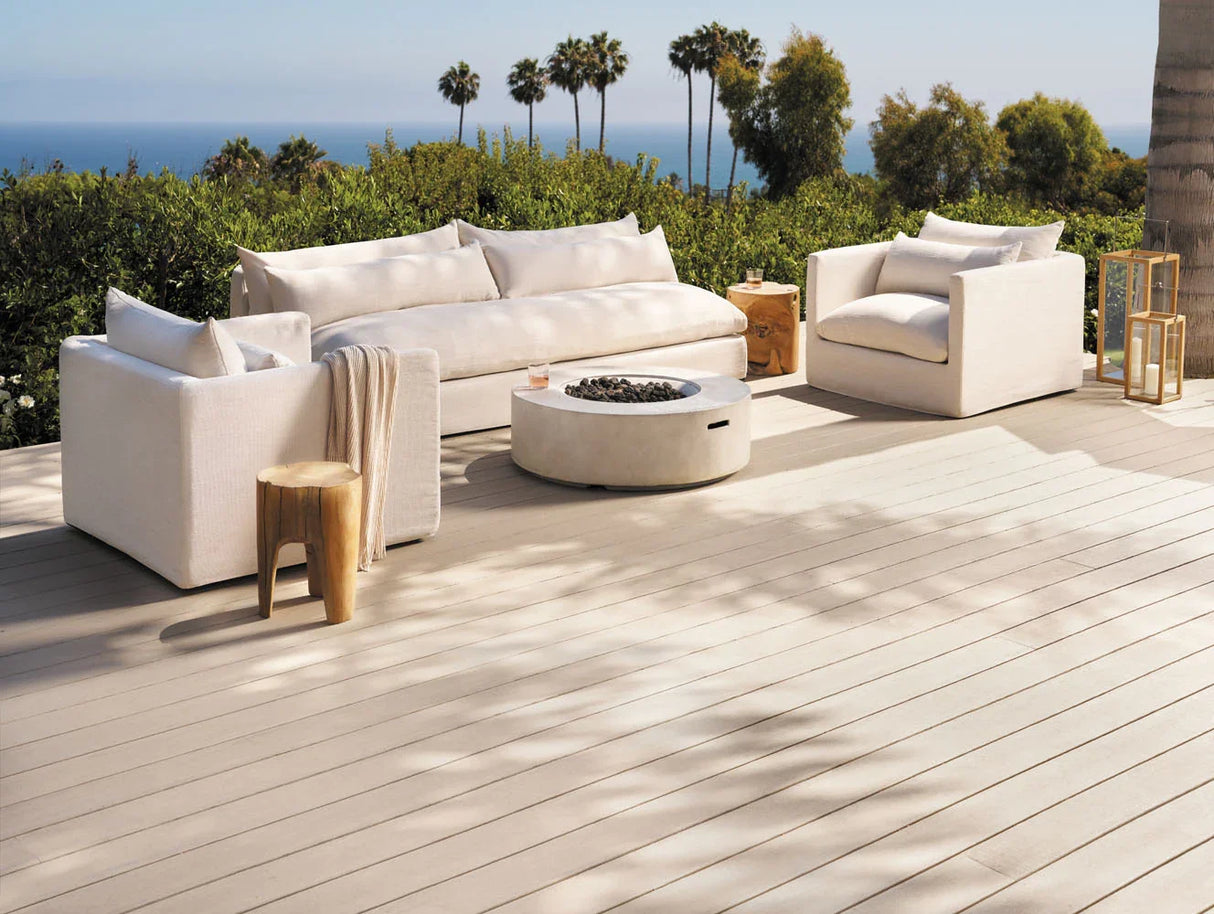 Contremarche de terrasse en PVC Avancé 3/4" x 7 1/4" x 12' TimberTech Landmark - French White Oak