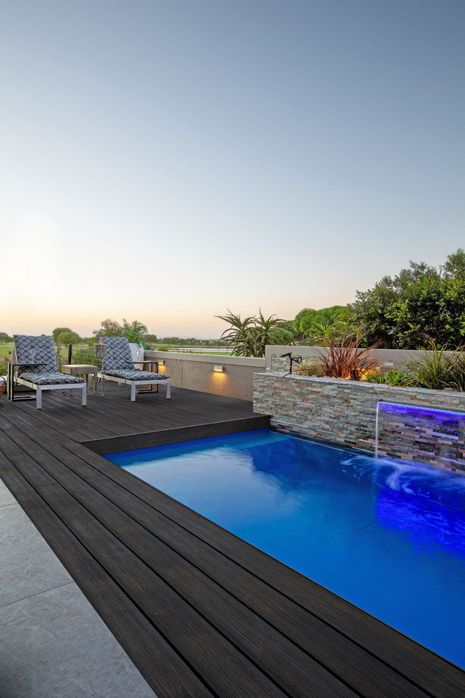 Fascia de terrasse en PVC 1"x12"x12' (0,63"x11,2"x12’) Eva-Last Apex Plus - Carbonised Osage