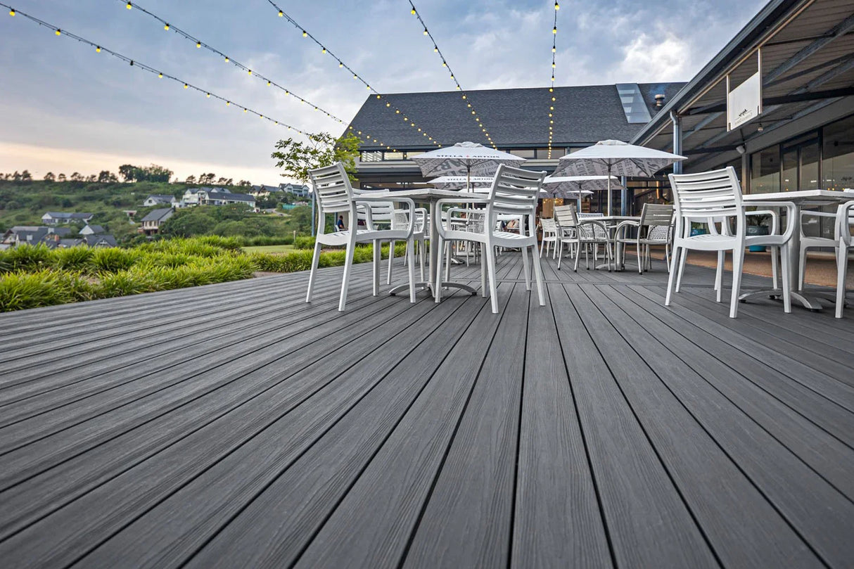 Planche de terrasse rainurée en Composite 1" x 6" (0,9"x5,35") Eva-Last Infinity - Concrete Grey
