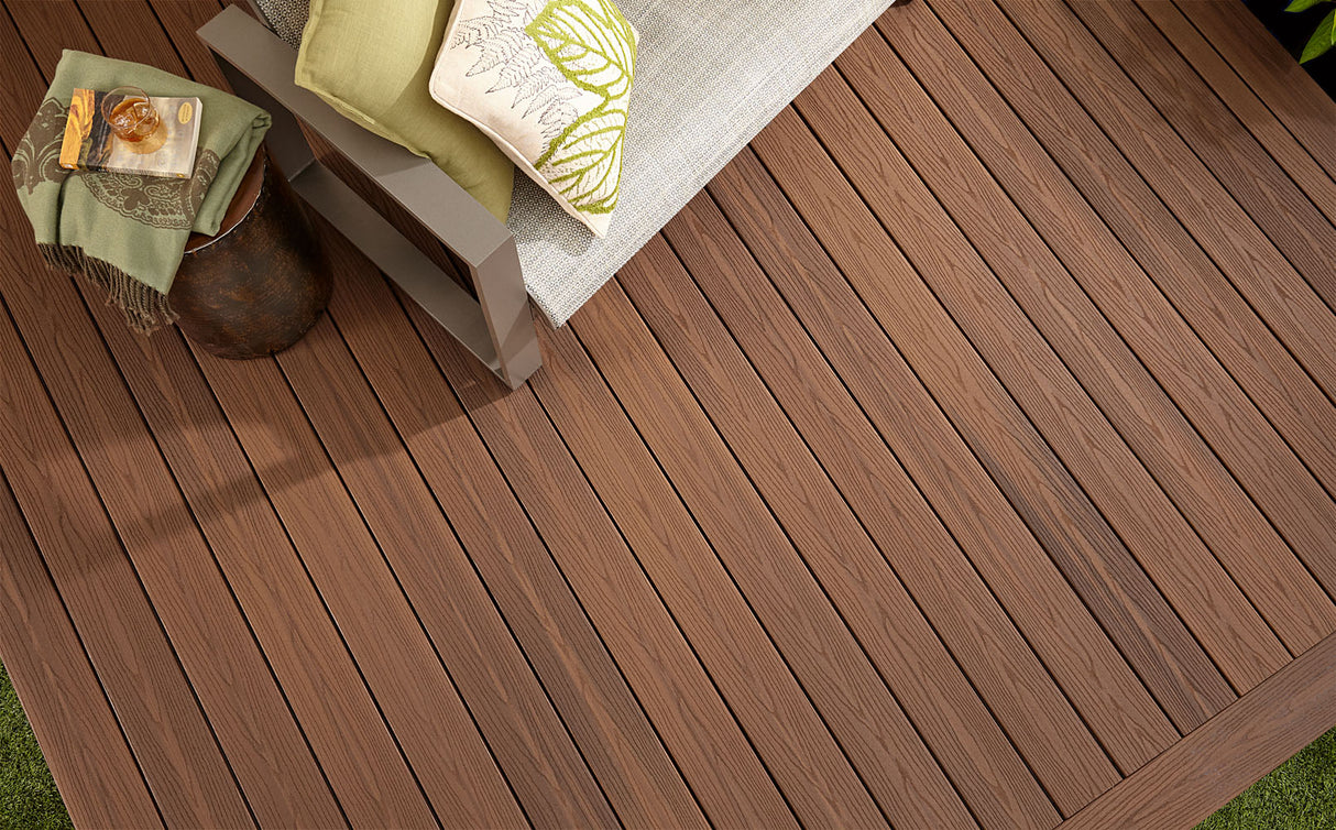 Planche de terrasse rainurée en Composite 1" x 6" Fiberon Good Life Escapes - Bungalow