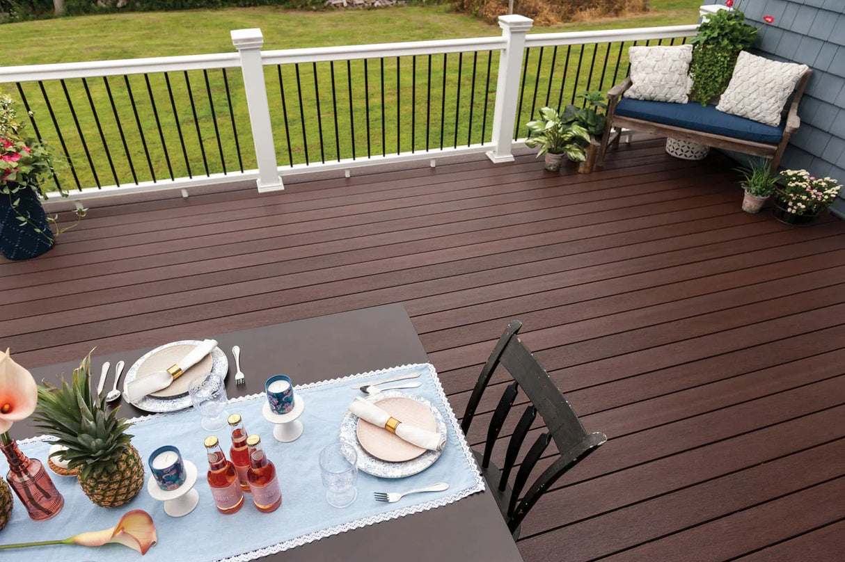 Fascia de terrasse en Composite 3/4"x11 1/4"x12' Fiberon Concordia Symmetry - Burnt Umber