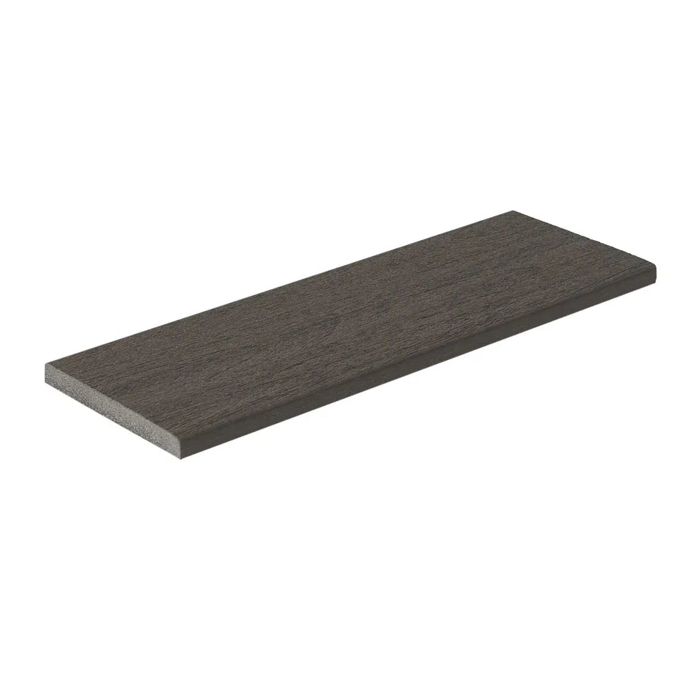 Planche composite gris graphite pour terrasse et escalier, aspect bois moderne