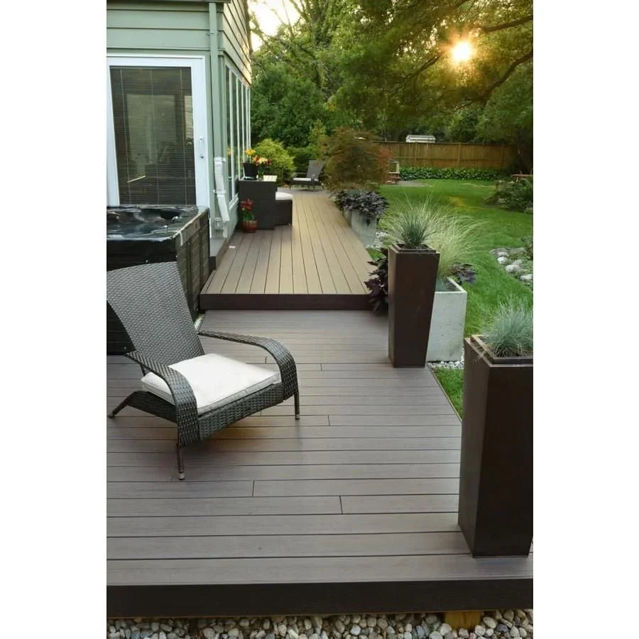 Planche de terrasse rainurée en Composite 1" x 6" TimberTech Legacy - Espresso