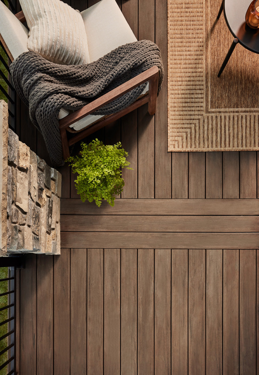 Contremarche de terrasse en PVC Avancé 3/4" x 7 1/4" x 12' TimberTech Vintage - English Walnut