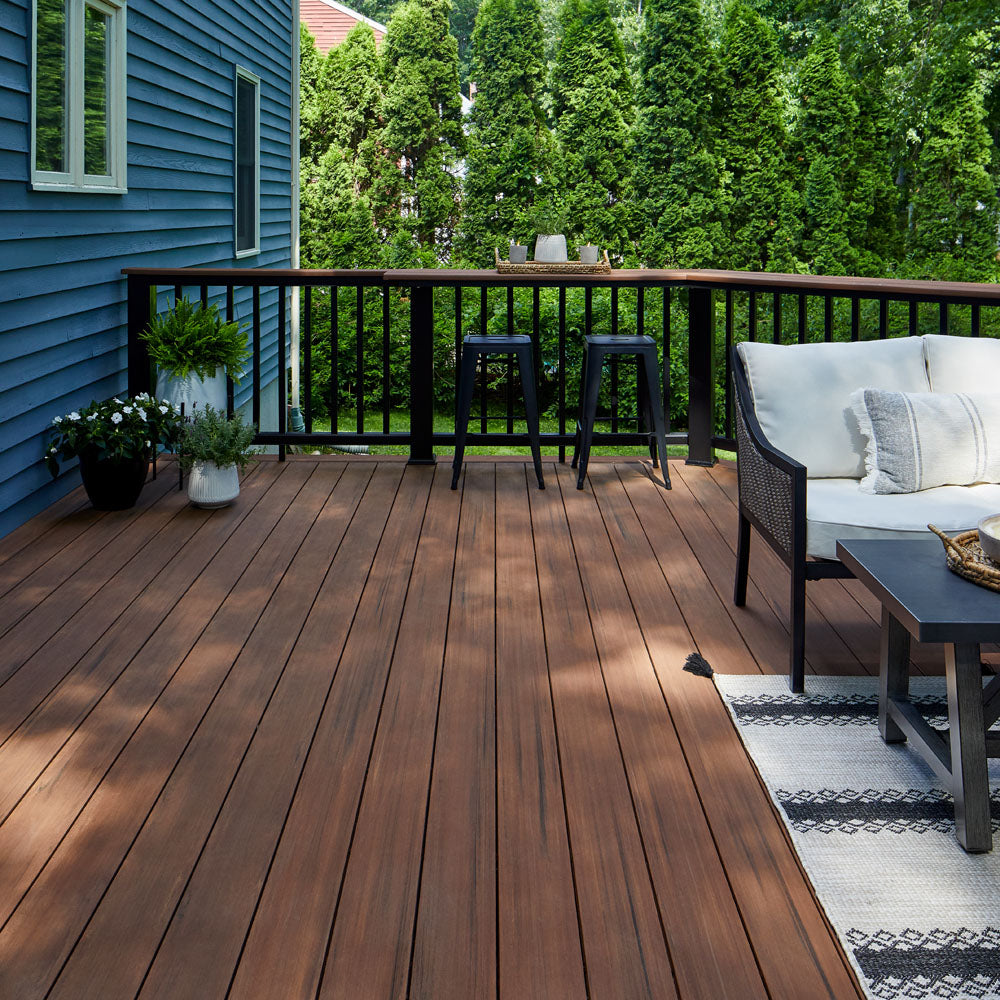 Contremarche de terrasse en PVC Avancé 3/4" x 7 1/4" x 12' TimberTech Vintage - Mahogany