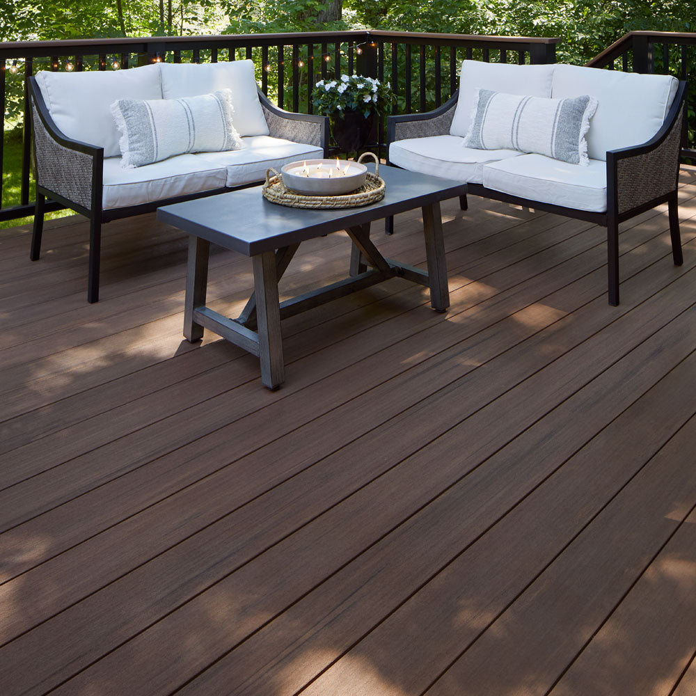 Contremarche de terrasse en PVC Avancé 3/4" x 7 1/4" x 12' TimberTech Vintage - Mahogany