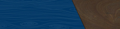 Texture de bois naturel à droite, motifs de veinures sur fond bleu à gauche, inspiration ébénisterie.