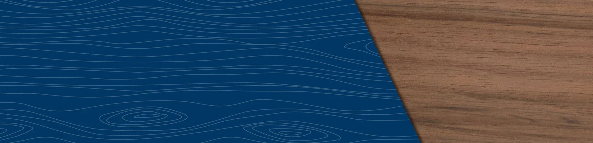 Texture de bois de noyer péruvien à côté d’un motif bleu inspiré des veines du bois