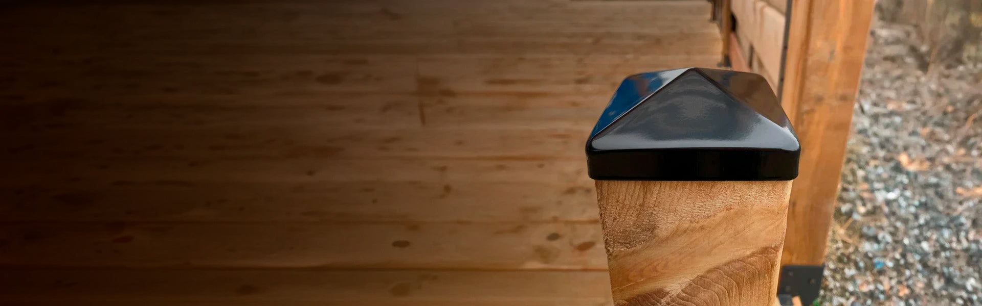 Bases et Capuchons de poteaux