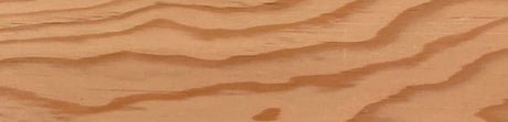 Gros plan sur texture du bois de sapin Douglas avec veinage naturel, bois d’ébénisterie.