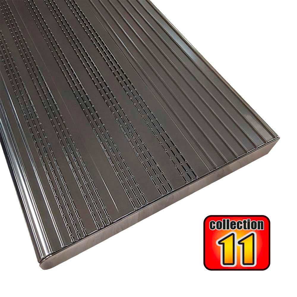 Black aluminum stair tread Collection 11 - Pylex 
