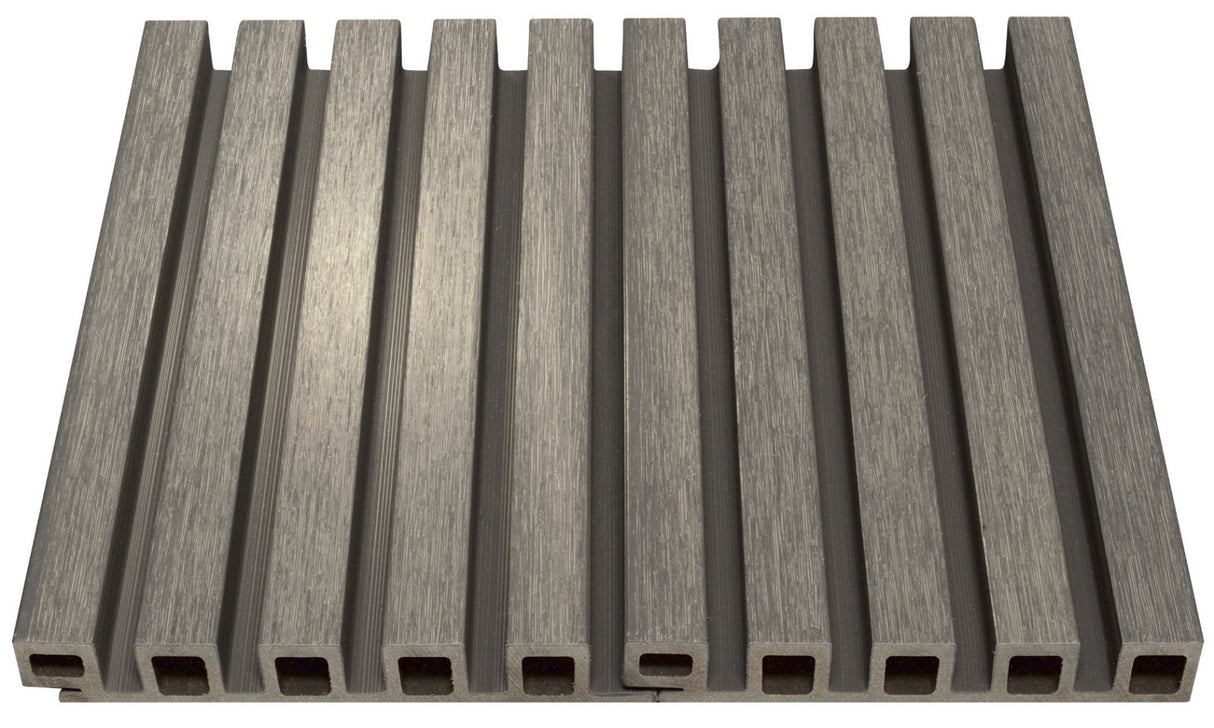 Composite Norvegian Siding #UH61 - 1’’ x 7.7’’ Silver Gray