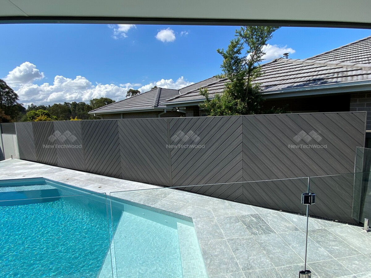 Revêtement en composite à clin #US31 - 1/2’’ x 5 1/2’’ Gris argenté