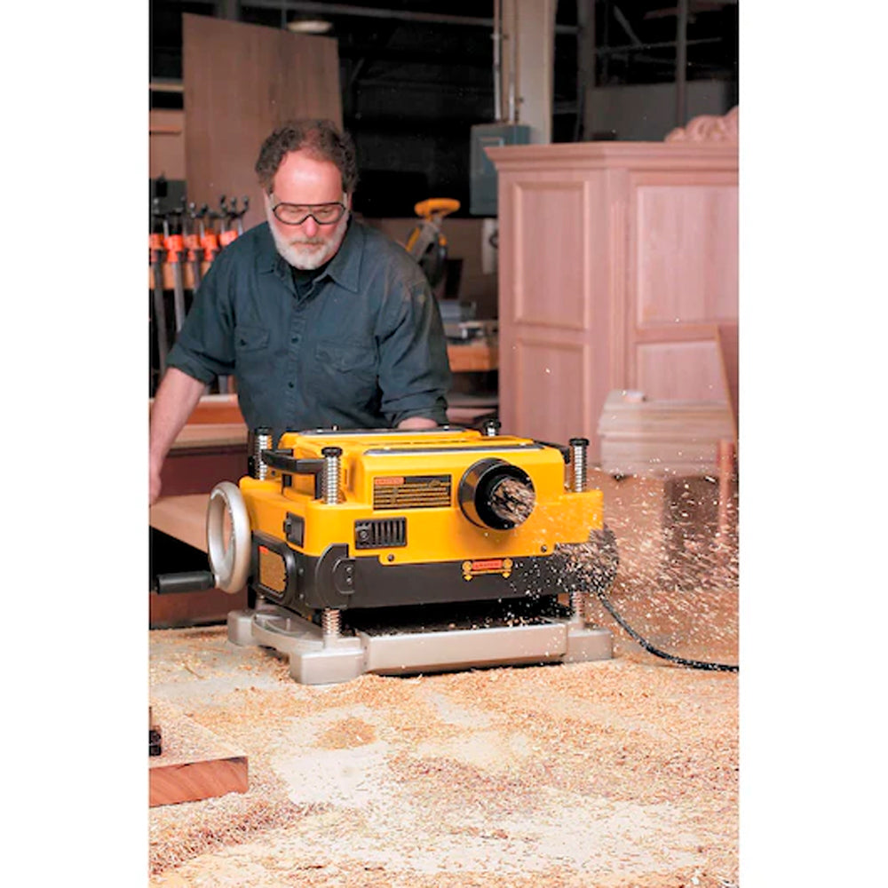 13'' Three Knife, Two Speed Thickness Planer - Dewalt