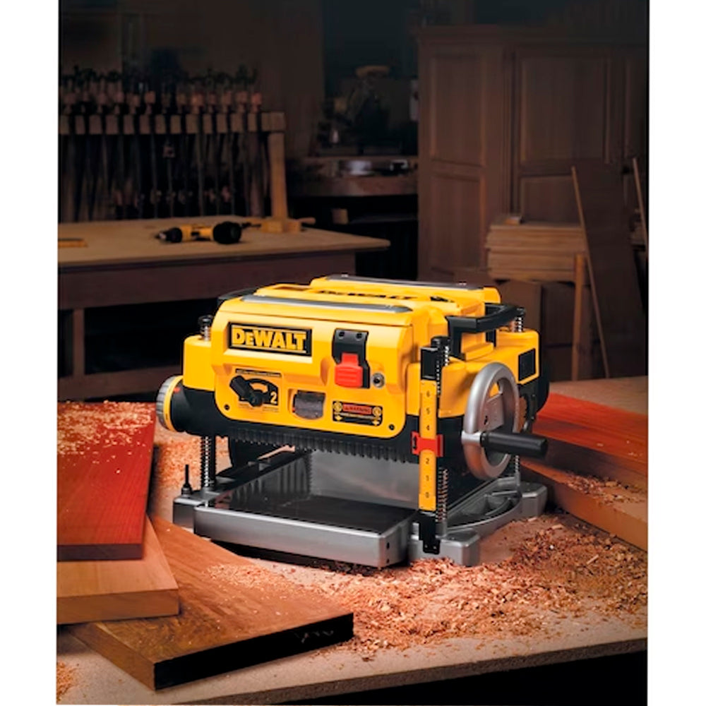 13'' Three Knife, Two Speed Thickness Planer - Dewalt