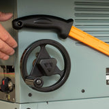 Poussoir de sécurité aimanté