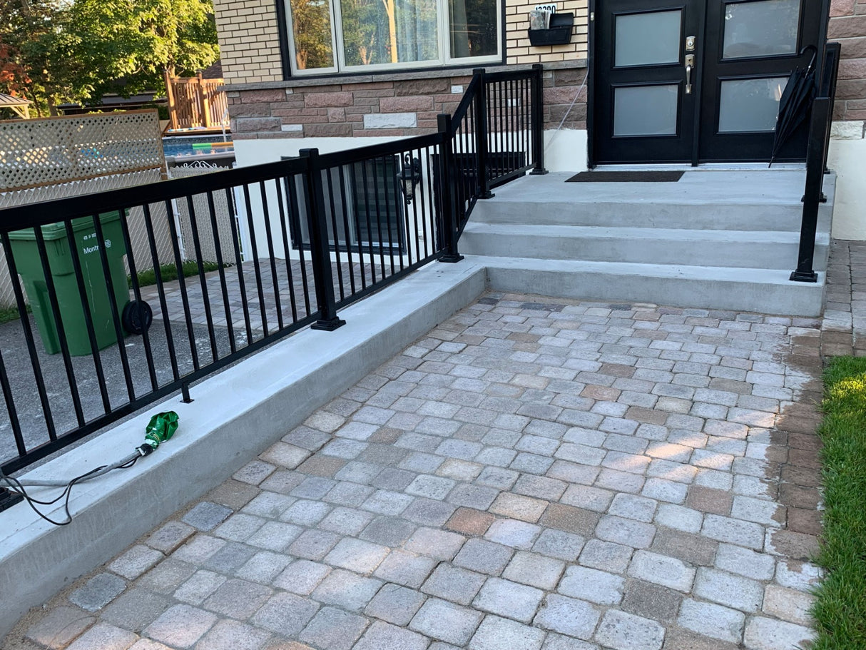 Railing mounting post - Black